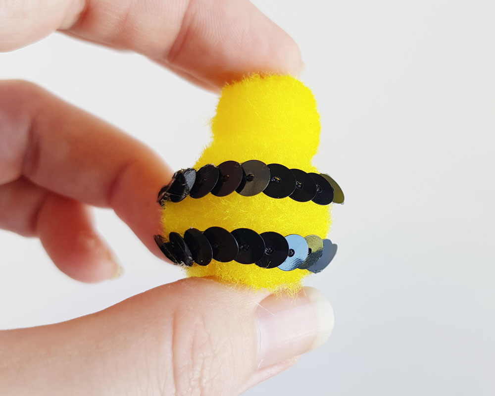 DIY Easy Pom Pom Bumble Bee Craft tutorial Now thats Peachy