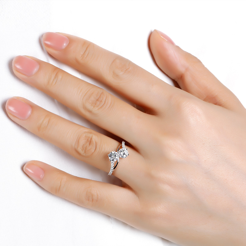 moissanite rings