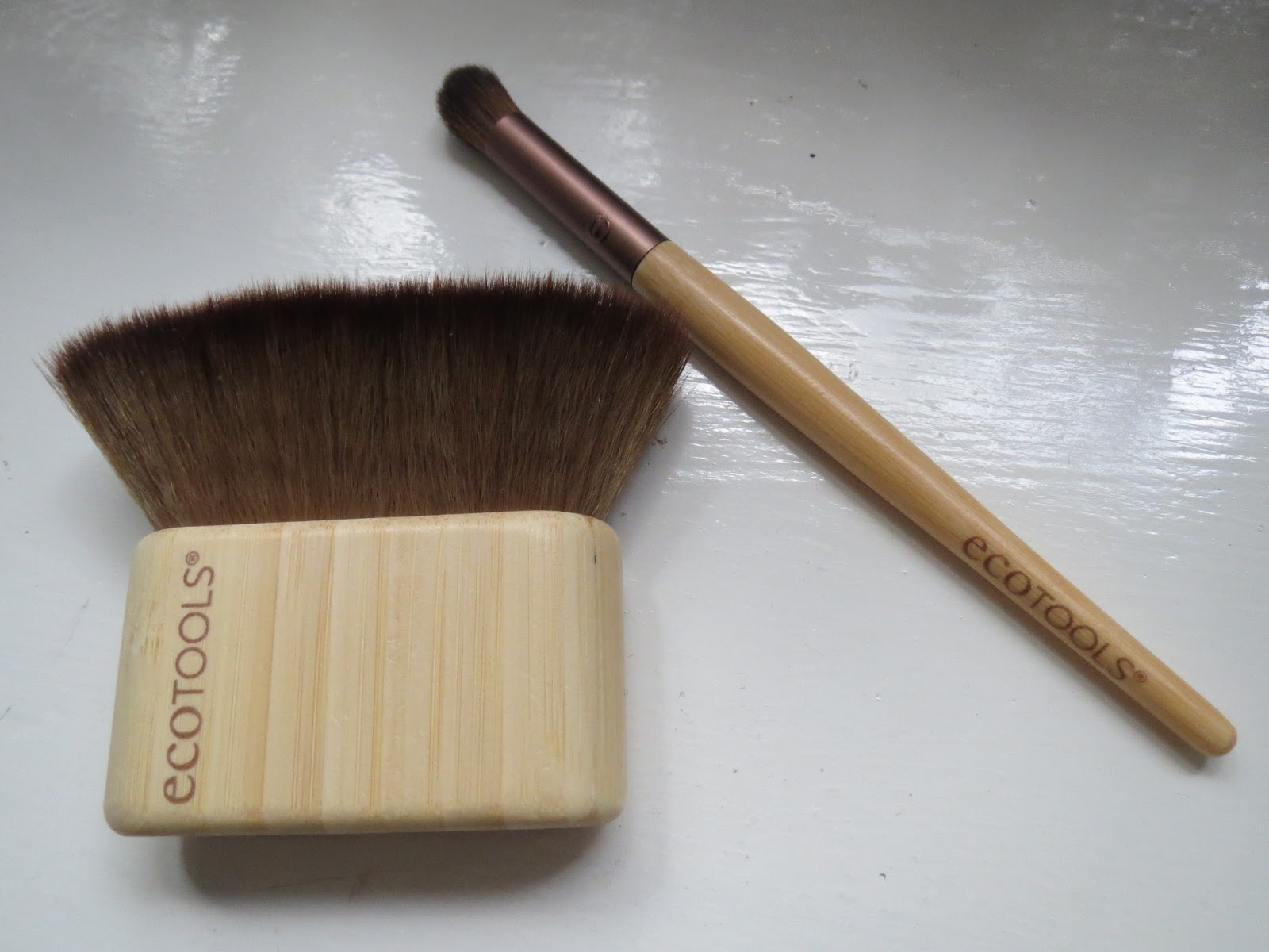 KathleensBeautyBlog EcoTools Face and Body Sculpting Brush & Airbrush