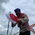 Satpolairud Polres Karimun Bagikan 300 Paket Sembako PPKM Level 3 dan  Bendera Merah Putih
