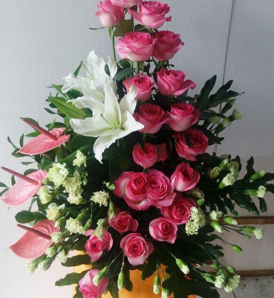 Jual Rangkaian bunga happy wedding di surabaya Karangan Bunga Meja 