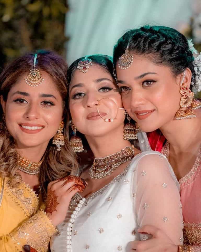 Sanam Jung's Sister Sonia Wedding - Ethereal Pictures of Three Sisters Sanam Jung's Sister Sonia Wedding - Ethereal Pictures of Three Sisters