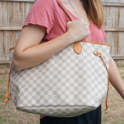 Louis Vuitton Damier Azur Favorite MM - Neutrals Shoulder Bags