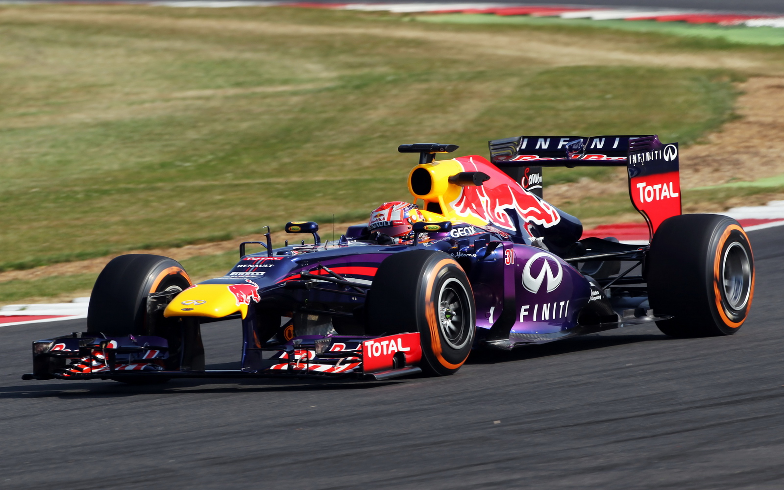 2013 SILVERSTONE TEST: DAY 1 IN HIGH RESOLUTION IMAGES - FORMULA 1