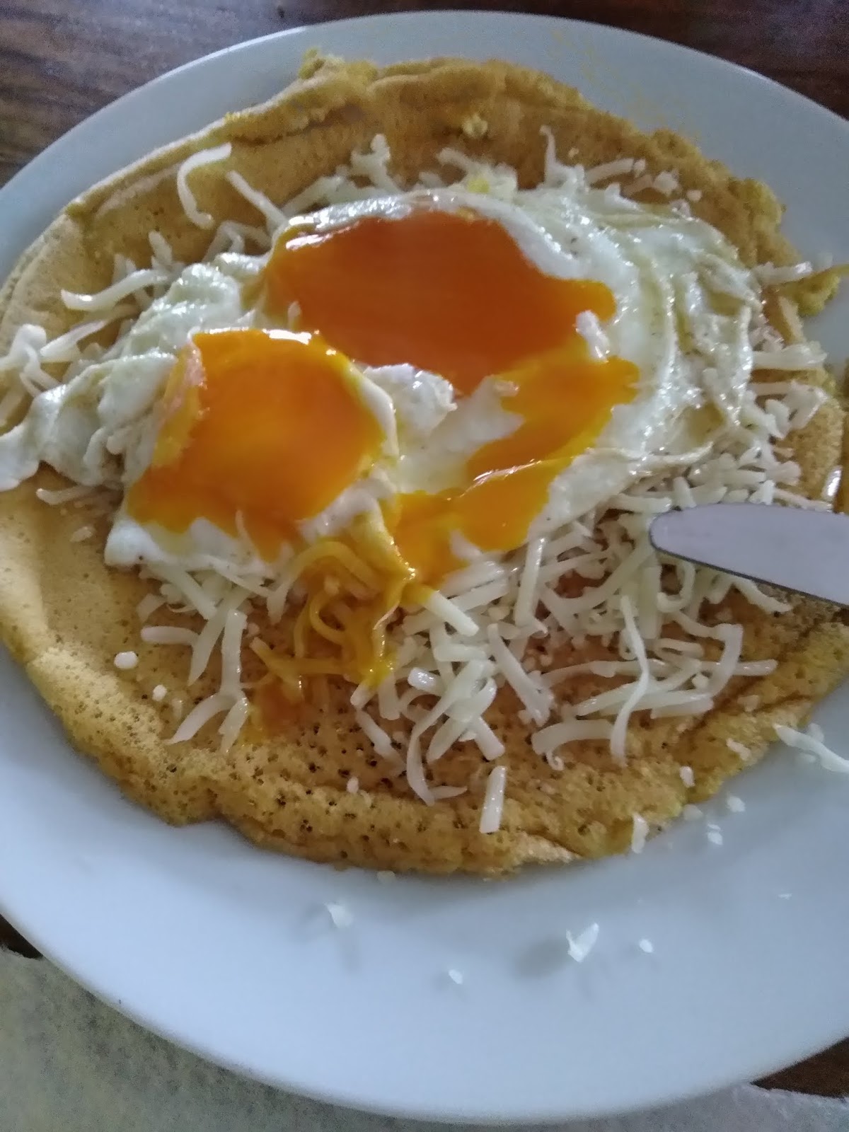 Basic pancake/crêpe batter, 1 litre of batter 13.8g total carbs.