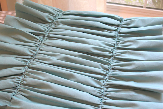 Ruched Throw Pillow - Tutorial - girl. Inspired.