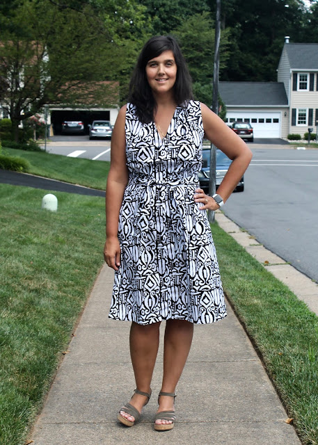 Graphic black and white print stretch poplin sleeveless dress made with the Simplicity 1059 Jiffy sewing pattern.