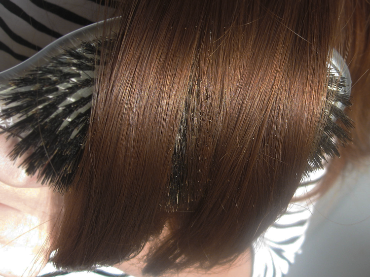 Pielęgnacja włosów przetłuszczających się - jak ograniczyć przetłuszczanie się włosów?