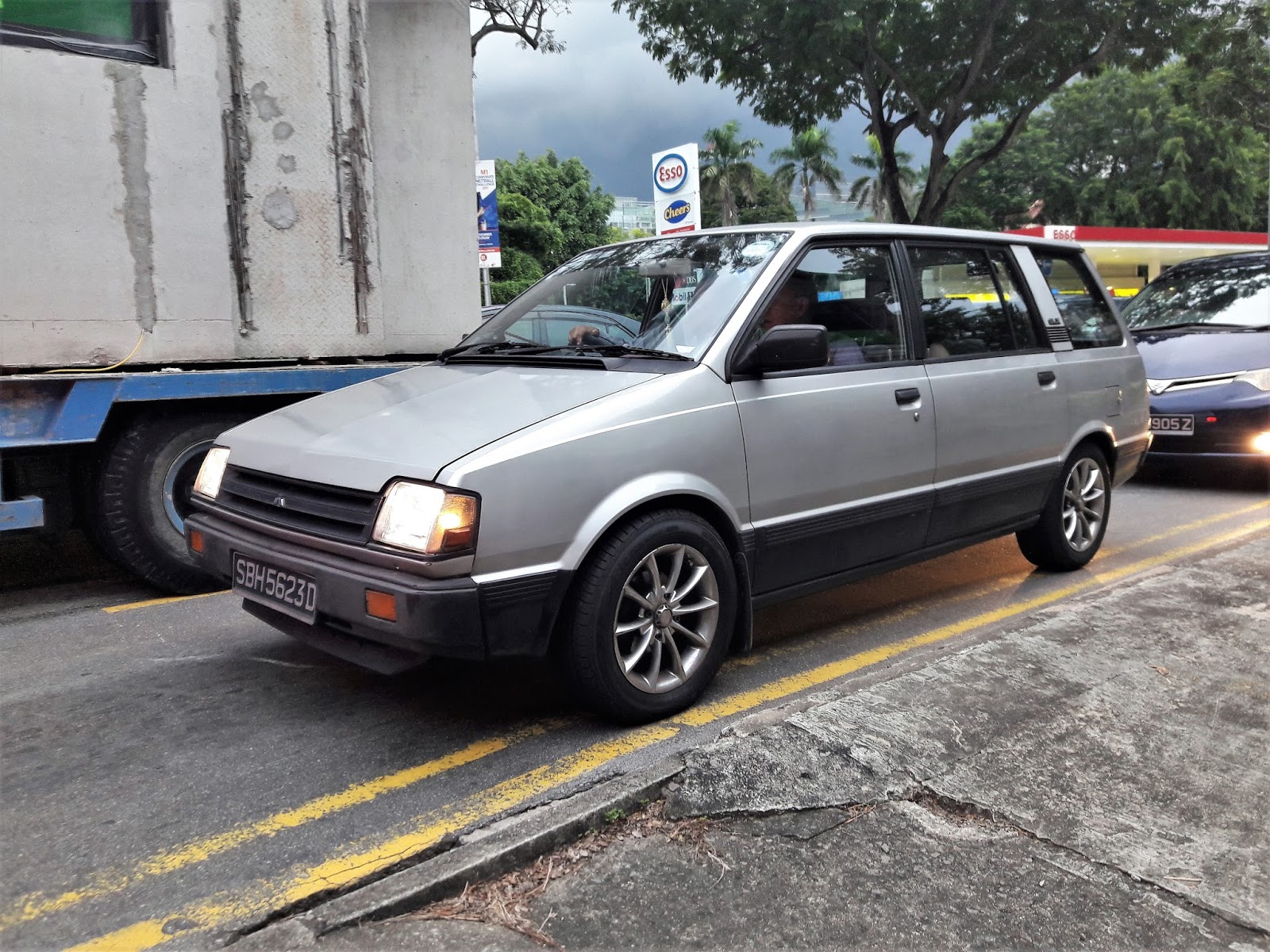 Singapore Vintage and Classic Cars More than an old car 63