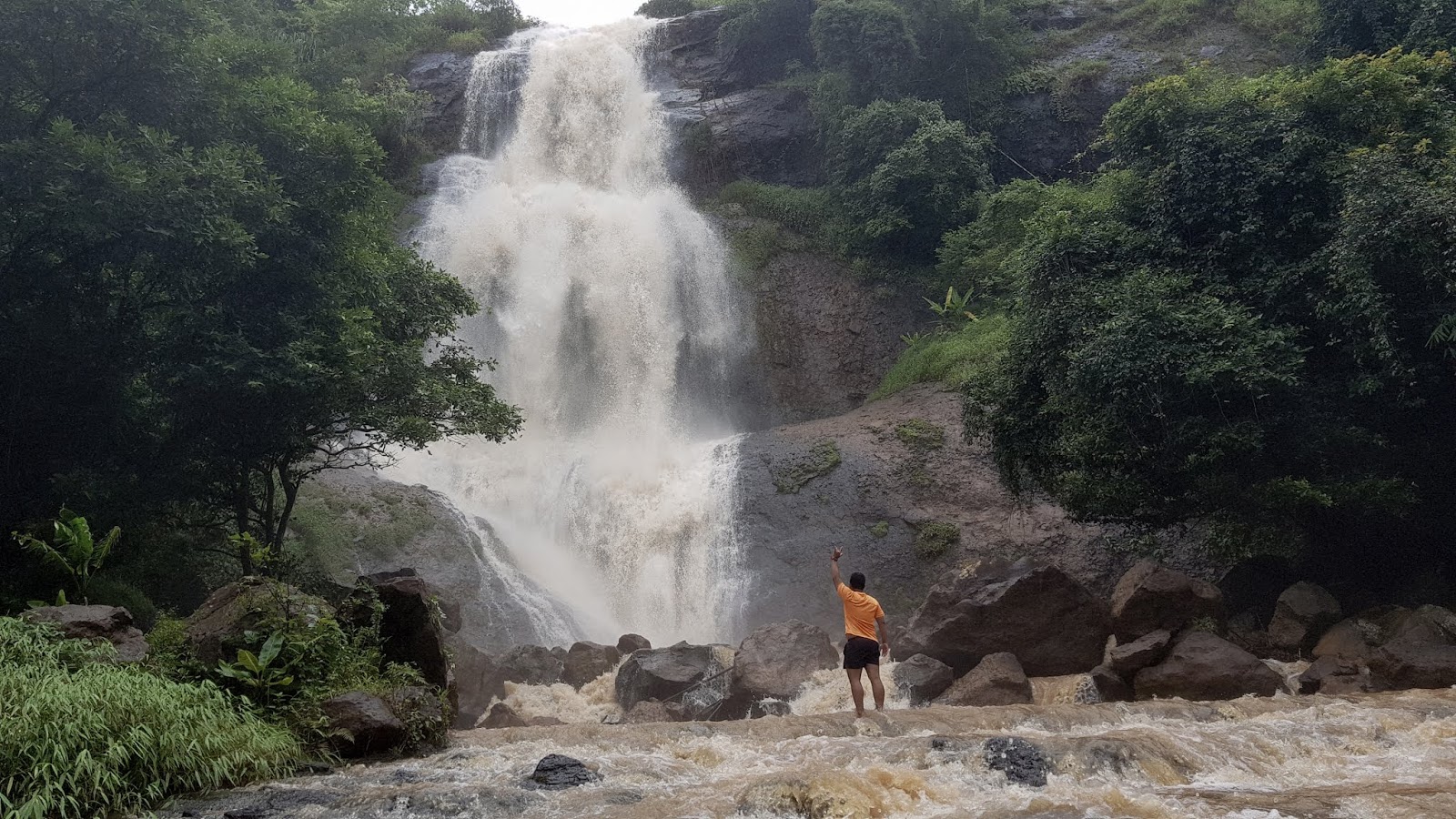 Jelajah Ciletuh-Pelabuhan Ratu Geopark Bagian 12: Curug Penganten