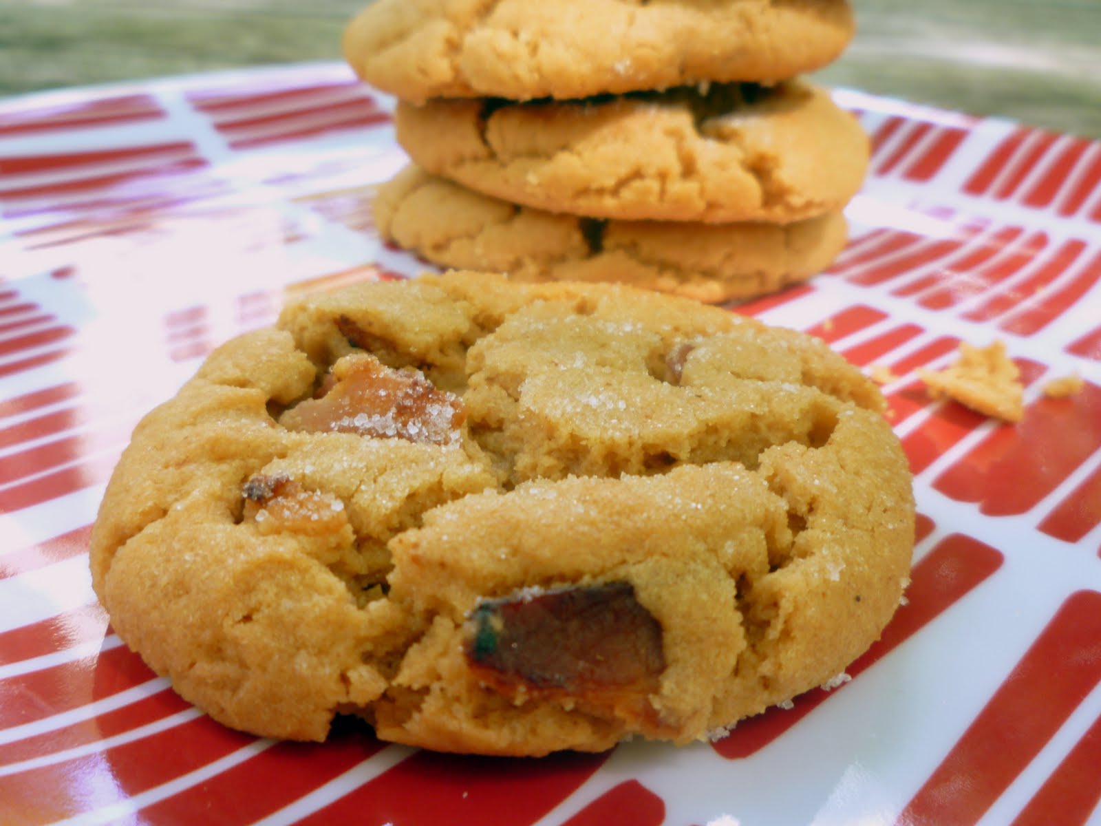 What's Baking in the Peanut Butter & Bacon Cookies
