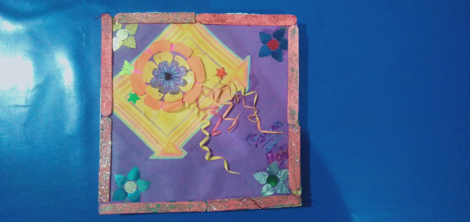 BEAUTIFUL WALL HANGING MADE FROM WASTE MATERIALS EASY CREATION.