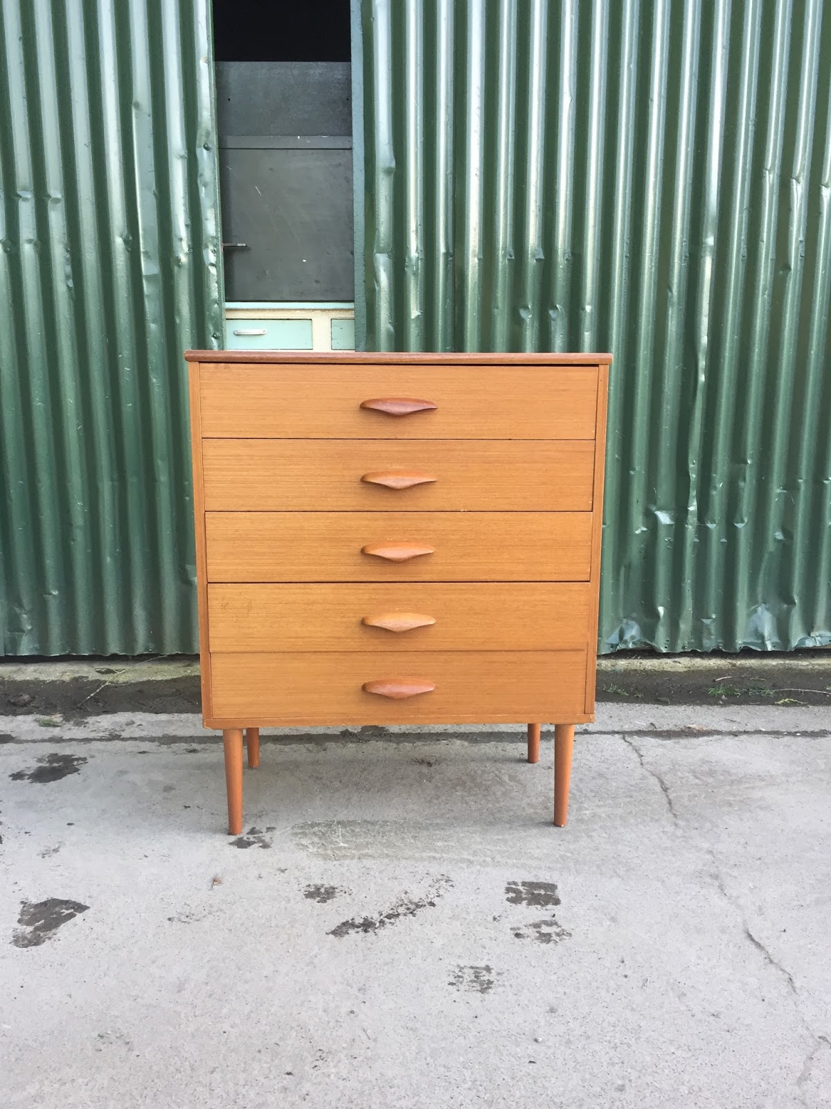 Vintage Furniture Ireland OCD Vintage Items for the February 25th