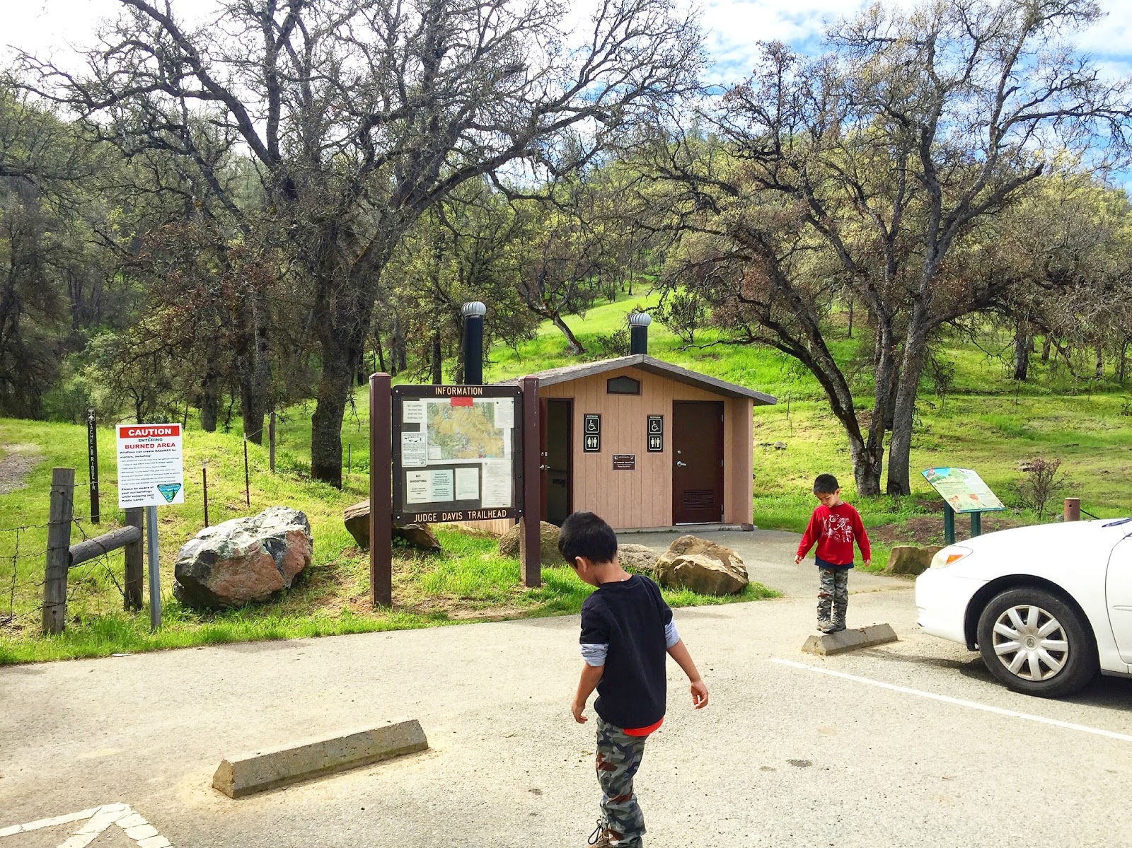RunHikePlay Cache Creek Ridge Trail Backpacking Trip with the Fam