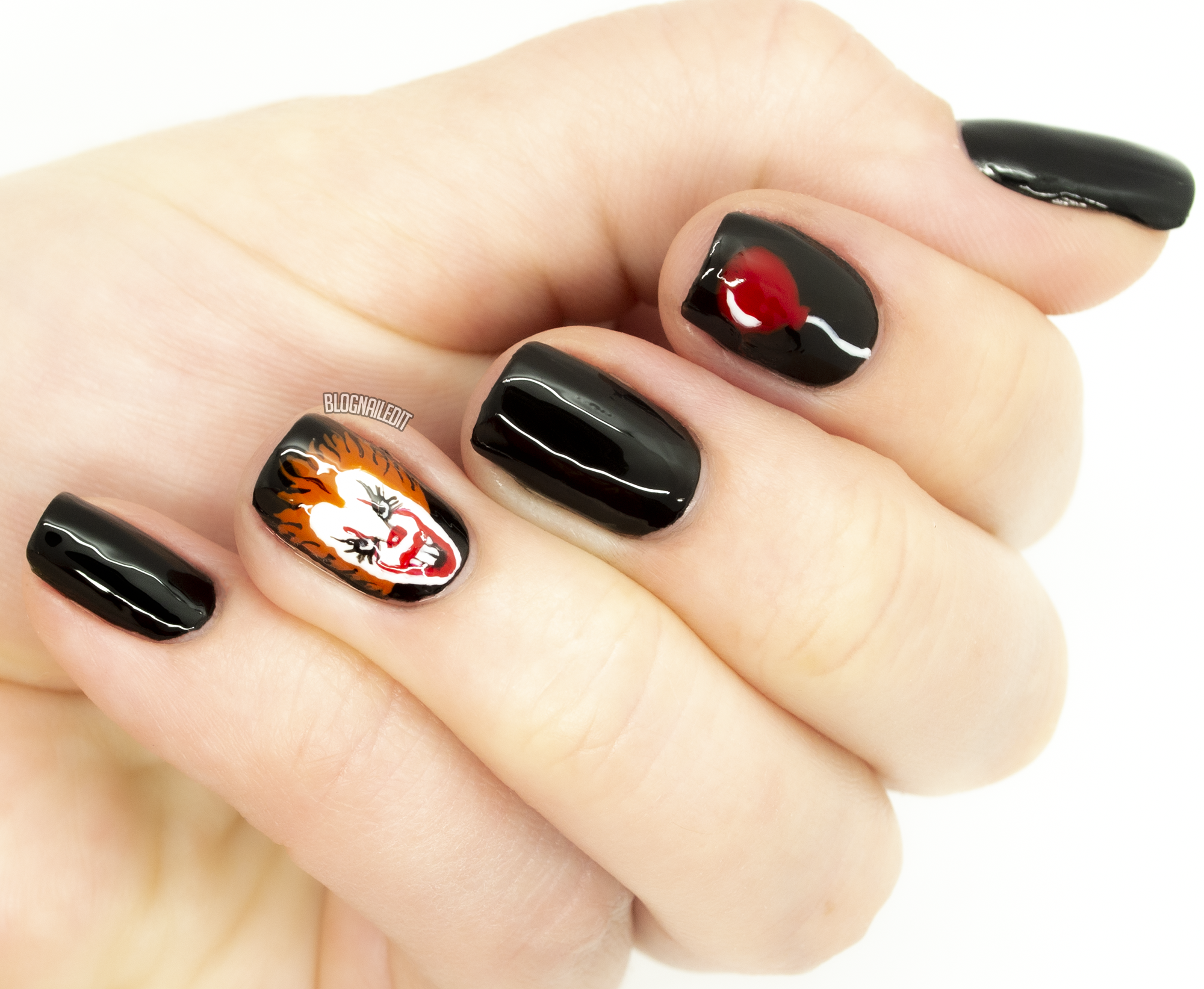 spooky season nail design