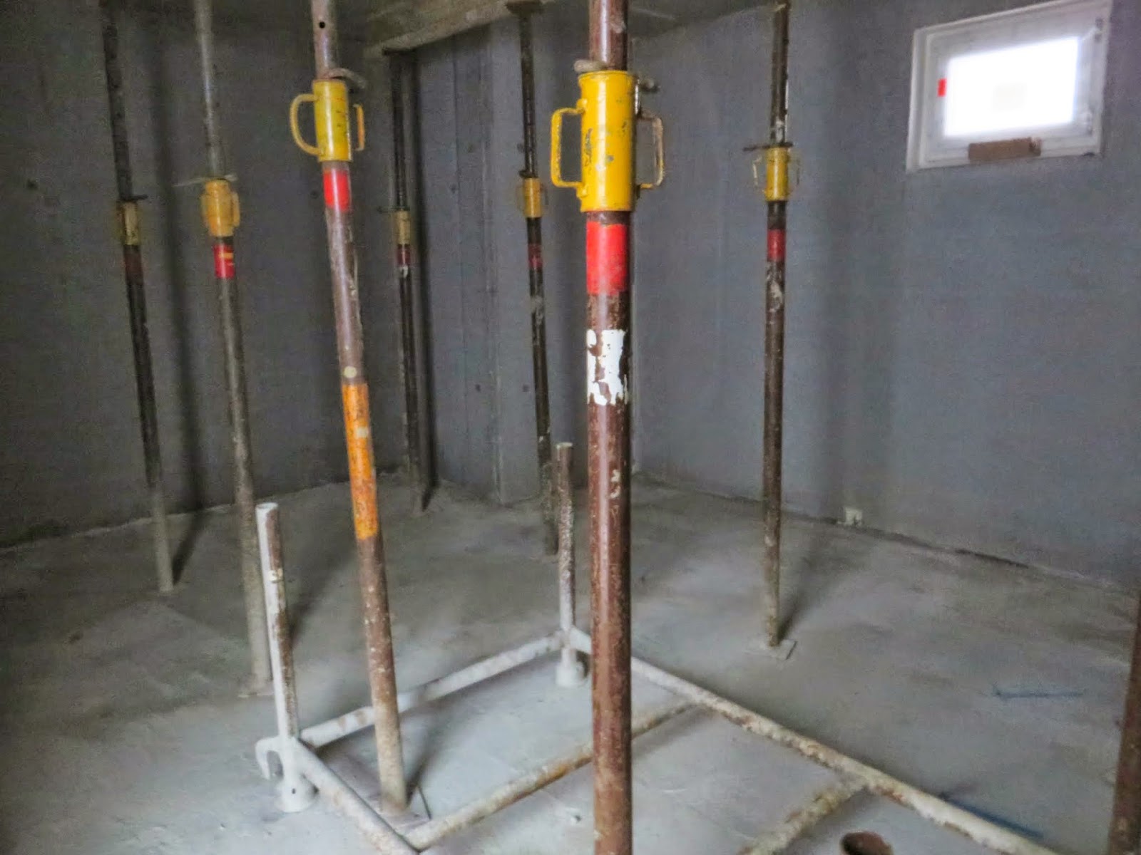 Lückenfüller : Wir waren im Keller!