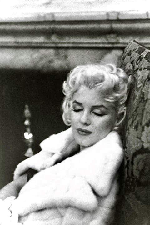 Marilyn Monroe Relaxes In A White Fur In Nyc Marilyn Monroe Revealed