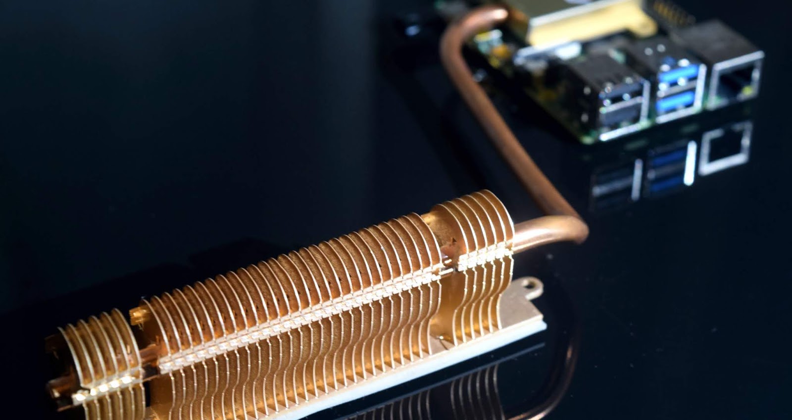 FanlessTech Trying different heat sinks with the Raspberry Pi 4