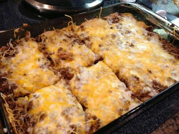 EASY BAKED BURRITO CASSEROLE RECIPE ninfoood