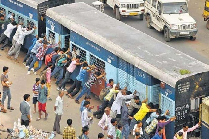What Exactly Happened that Forced the Passengers to Push-Start the Narrow Gauge Train At Gwalior?