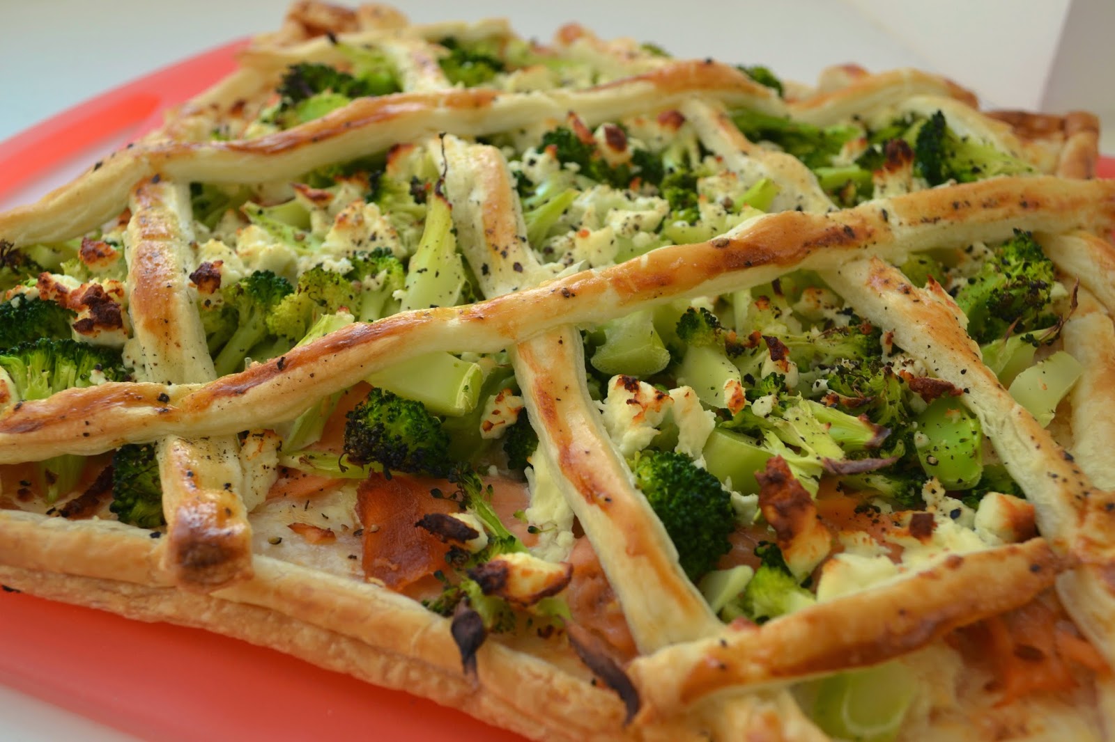 Super Easy Lattice Pastry Tart with Smoked Salmon, Broccoli, Cream
