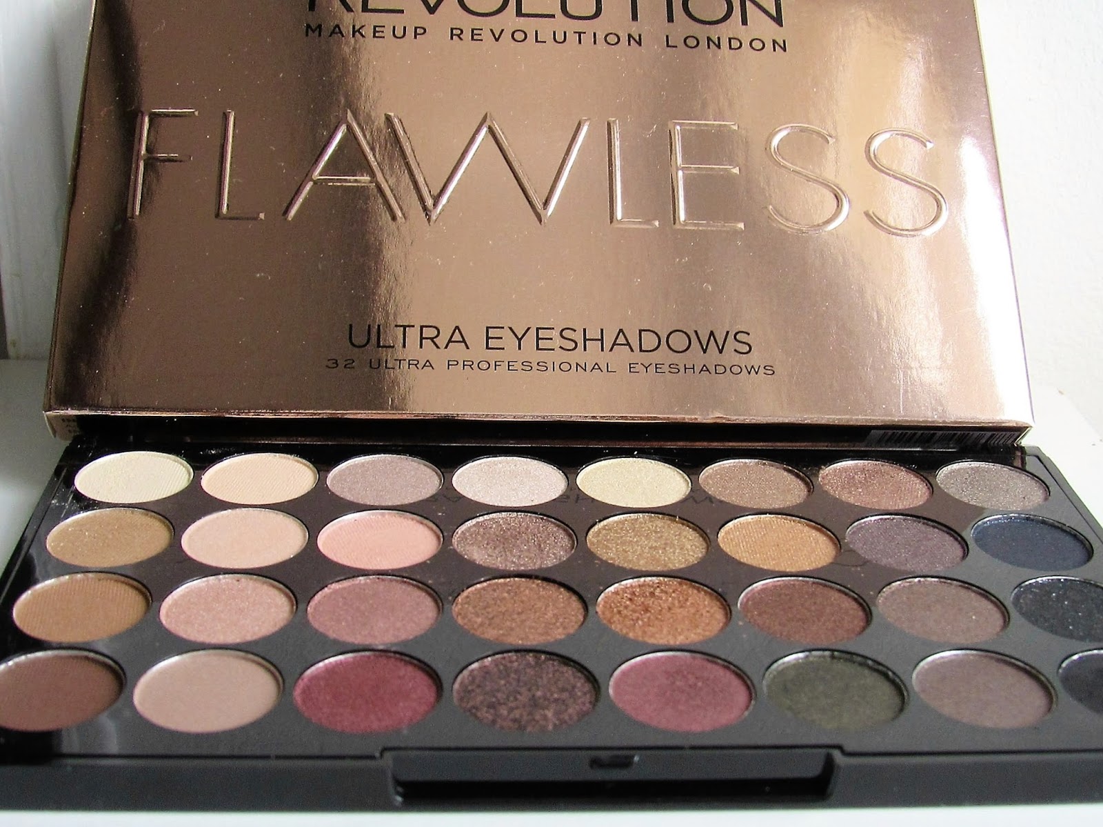 Ecrin et blush FLAWLESS de MAKEUP REVOLUTION