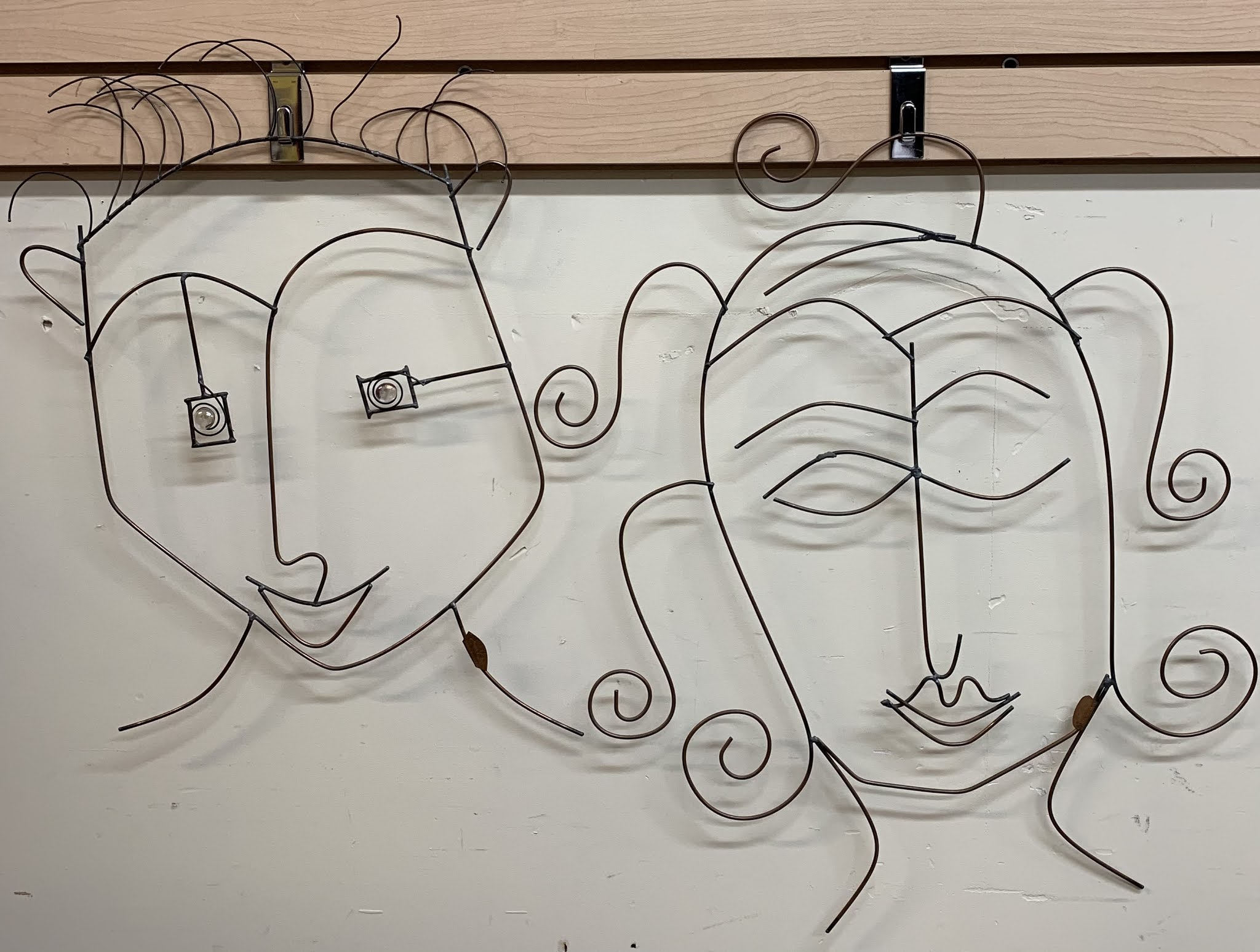 Uhuru Furniture & Collectibles Pair of Faces Wire Wall Art 35 SOLD