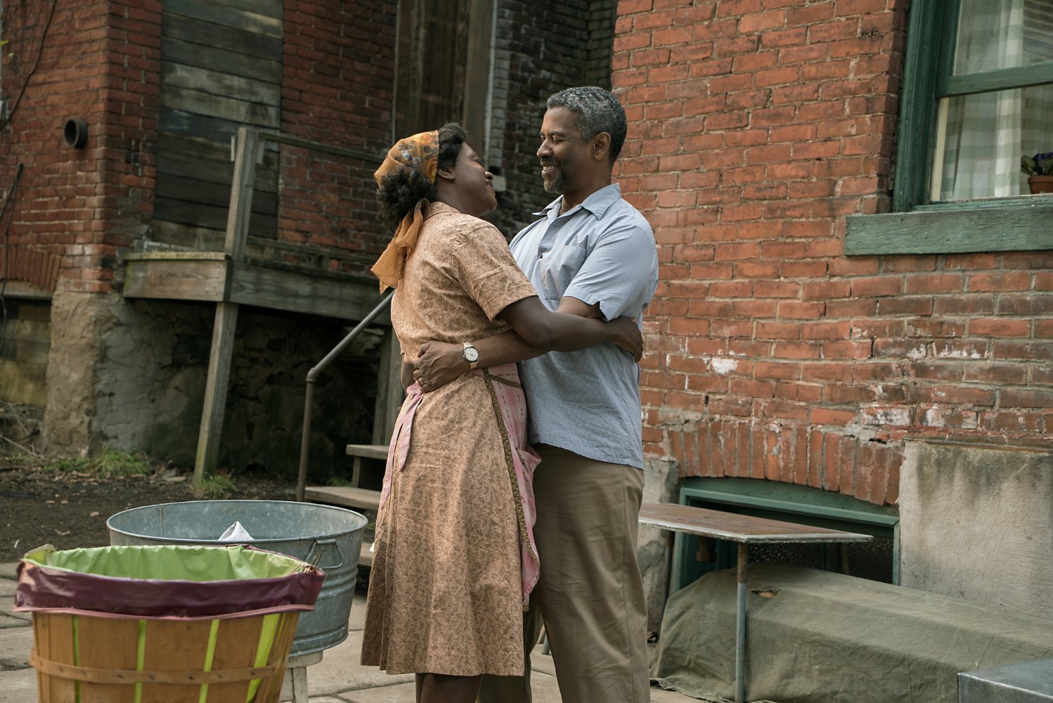 New Clips and Images from FENCES Starring Denzel Washington and Viola