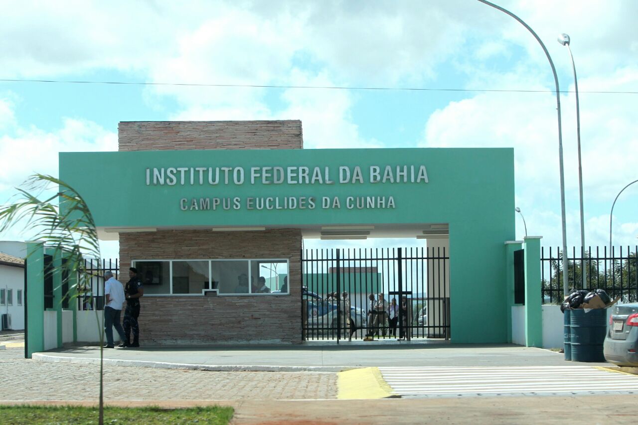 EUCLIDES DA CUNHA RECEBE UNIDADE DO IFBA, CISTERNAS E VIATURAS EUCLIDES DA CUNHA RECEBE UNIDADE DO IFBA, CISTERNAS E VIATURAS