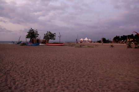 Melihat Keindahan Pantai Kuta Bali di Saat Sunset Tiba ...