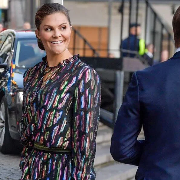 Queen Silvia, Crown Princess Victoria  and Princess Sofia attended the concert at Stockholm Concert Hall. Squin dress