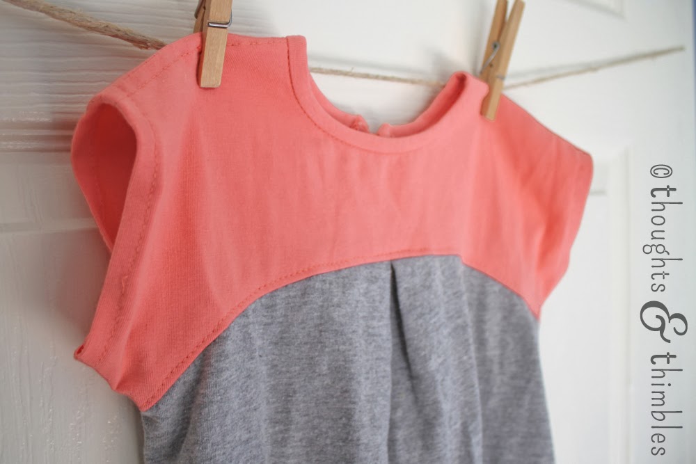 Thoughts and Thimbles: A Colorblocked Izzy Top in Knit