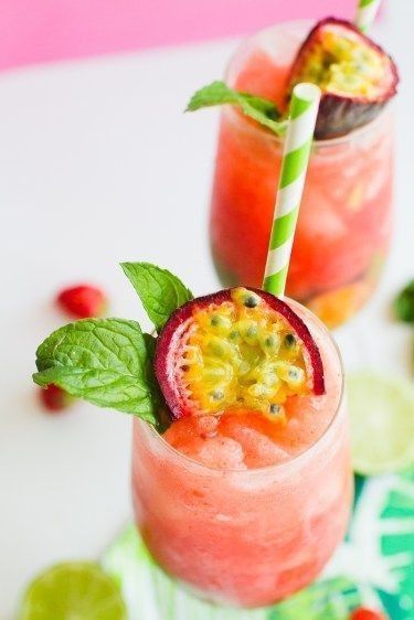 Passion Fruit & Strawberry Mojitos - Easy Food To Make
