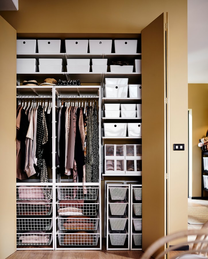 VESTIDOR ABIERTO CON ESTRUCTURA DE METAL