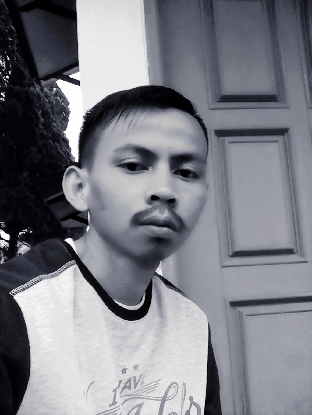 Lirik Lagu Vicky Salamor Apa Kabar Sayang Alastav