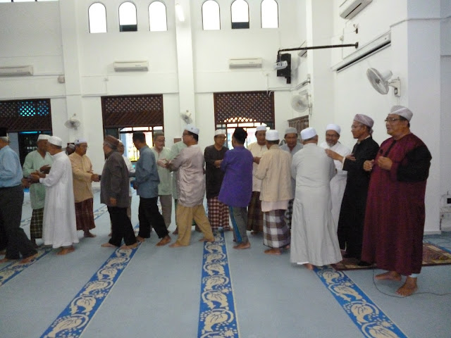 Mempersoalkan Ucapan Hari Lebaran, Benarkah 