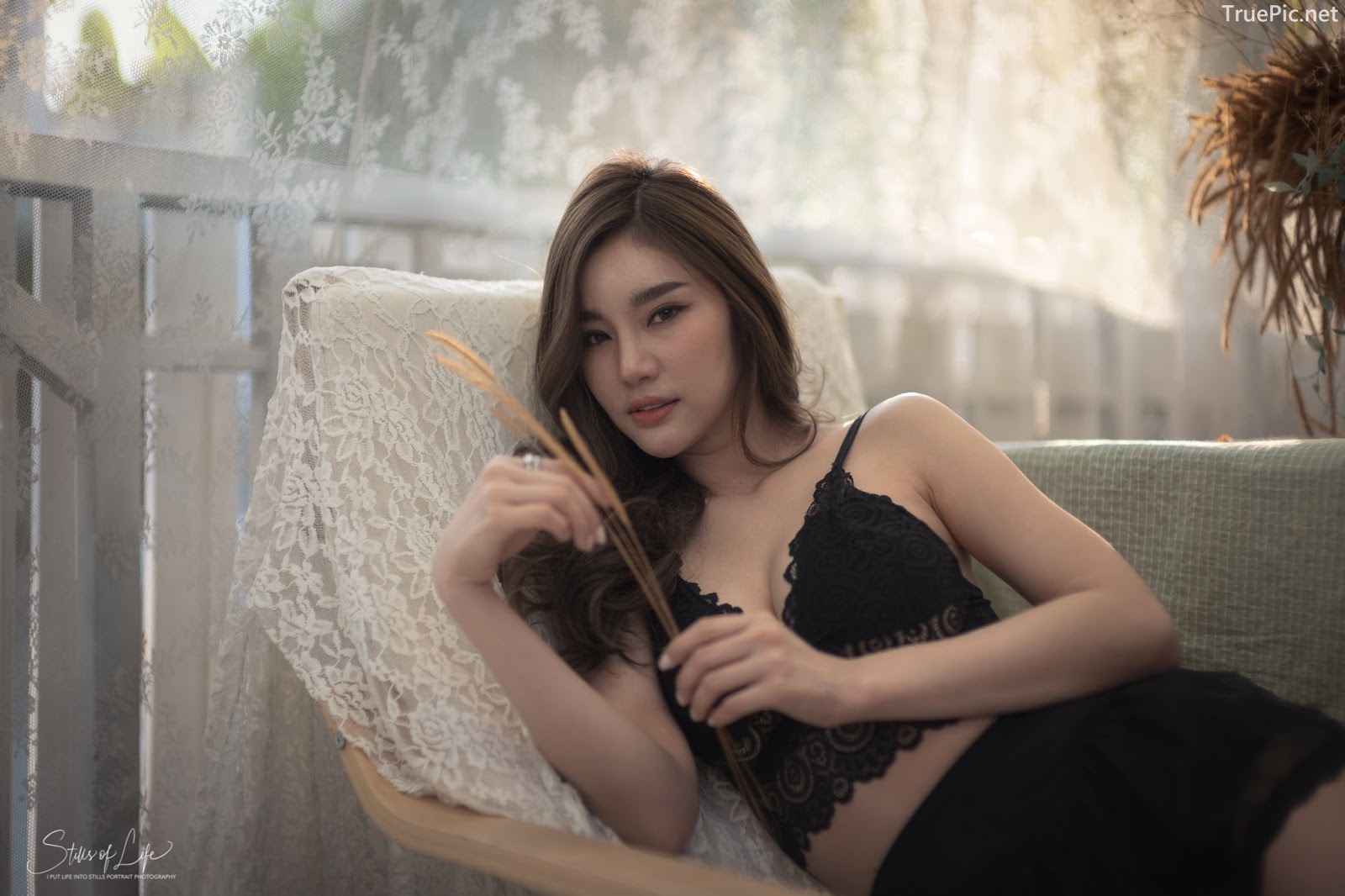 Thailand model - Jarunan Tavepanya - Charming black rose for Valentine day