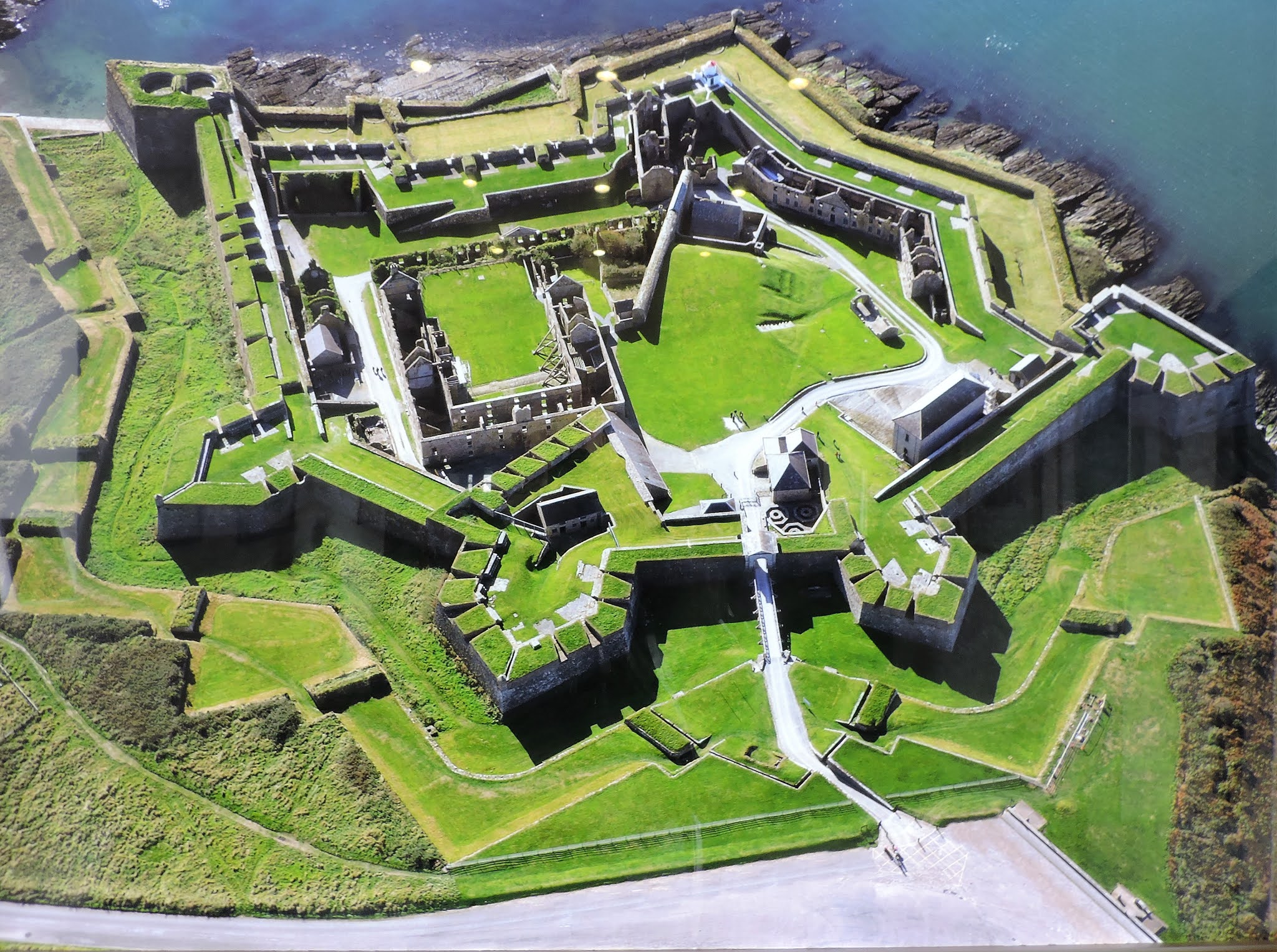 Бастион г. Форт Буртанж Нидерланды. Крепость Буртанж Нидерланды. Форт Элваш Португалия.