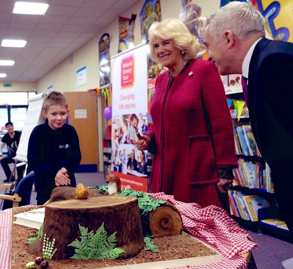 The Duchess of Cornwall visited North Swindon Library and the Lyndhurst Centre