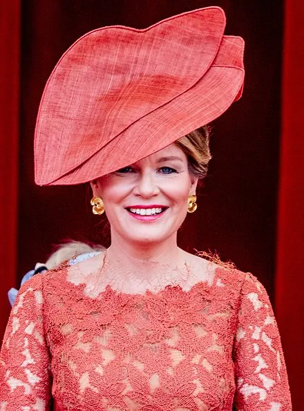 Crown Princess Elisabeth wore Natan dress. King Philippe, Queen Mathilde, Princess Eleonore, Prince Gabriel and Prince Emmanuel