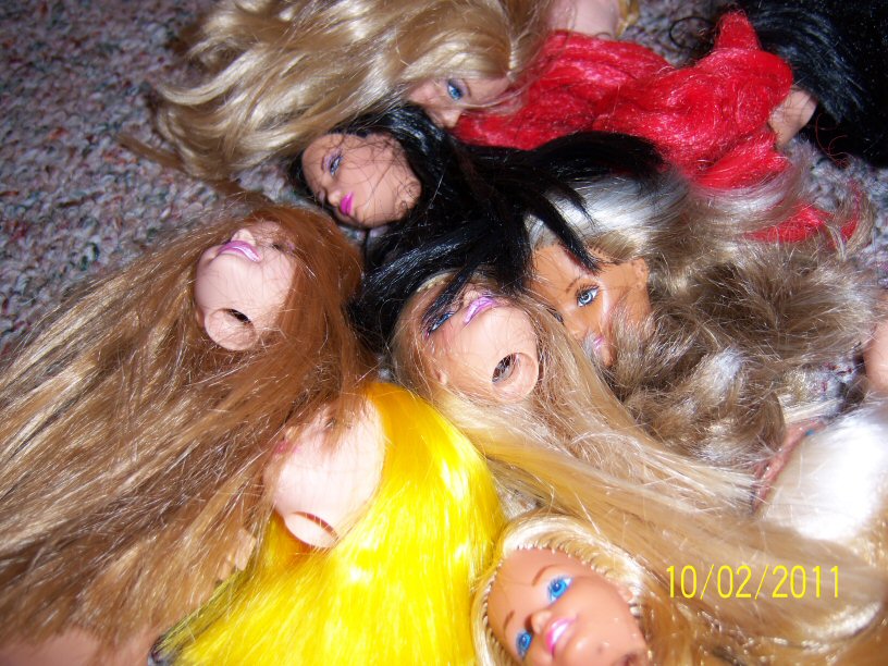 My Barbie World: Headless Barbies