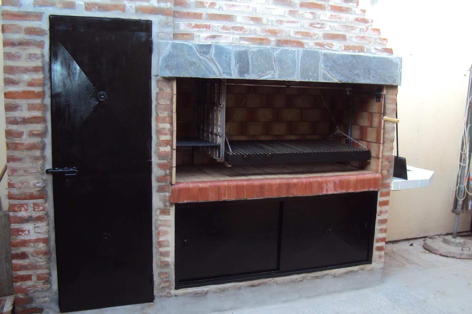 TRABAJAMOS LA MADERA EL HIERRO Y EL ALUMINIO y la combinacion de los