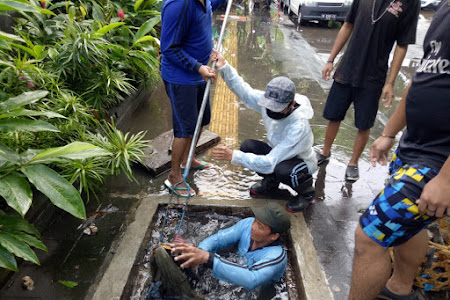   Denpasar started to rain, 45 cubic meters of garbage were being transported