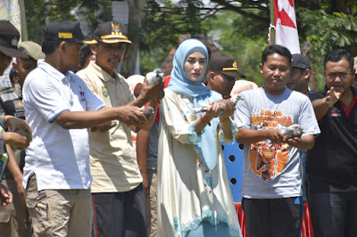Lepaskan Ratusan Burung Merpati, Novita Hardini Tandai Dimulainya Merpati Race 2020