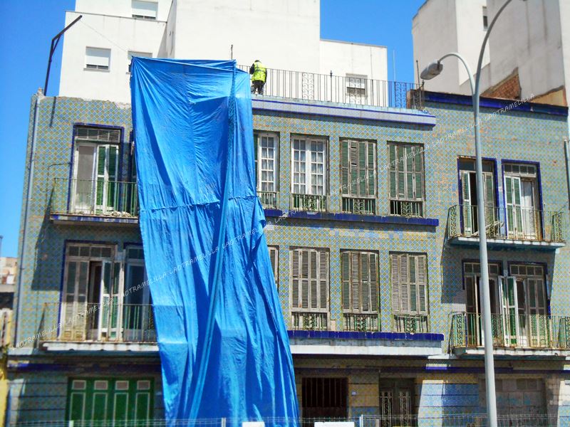 La OTRA Melilla Derribo edificio calle