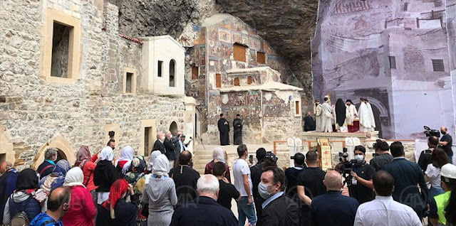 Οι Χριστιανοί επέστρεψαν στην Παναγία Σουμελά στον Πόντο και πάλι μετά από πέντε χρόνια Οι Χριστιανοί επέστρεψαν στην Παναγία Σουμελά στον Πόντο και πάλι μετά από πέντε χρόνια
