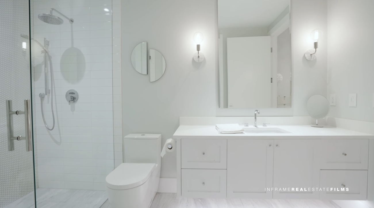 74 Photos vs. Luxury Contemporary Home In West Vancouver Interior Design Tour