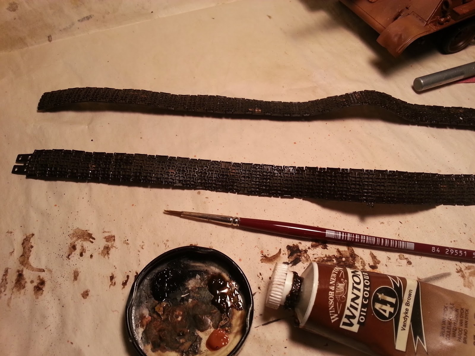 Dave's Model Video tutorial how to paint model tank tracks