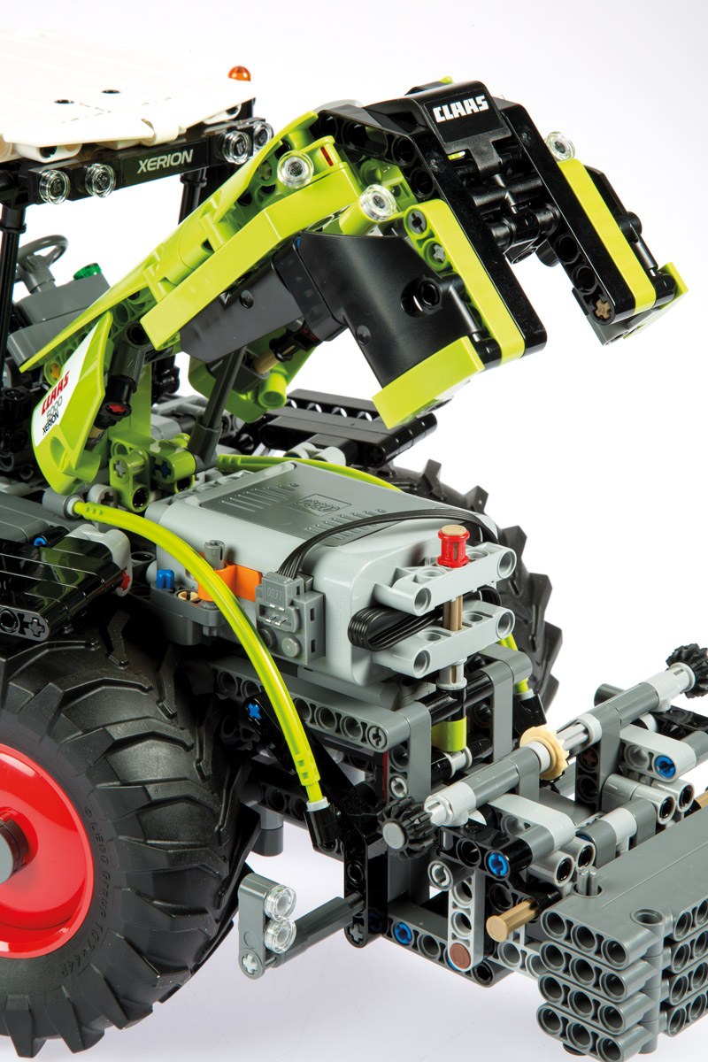 Claas | New LEGO® parts, sets and techniques