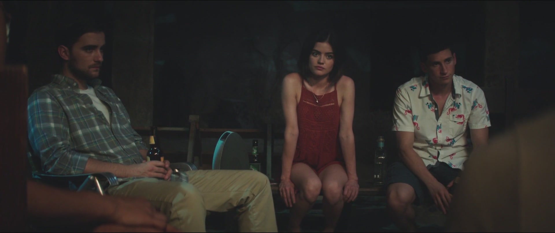 люси хейл из фильма правда или действие. правда или действие сцена. правда или желание фильм 2017. правда или желание фильм 2018. Truth or dare фильм 2018.